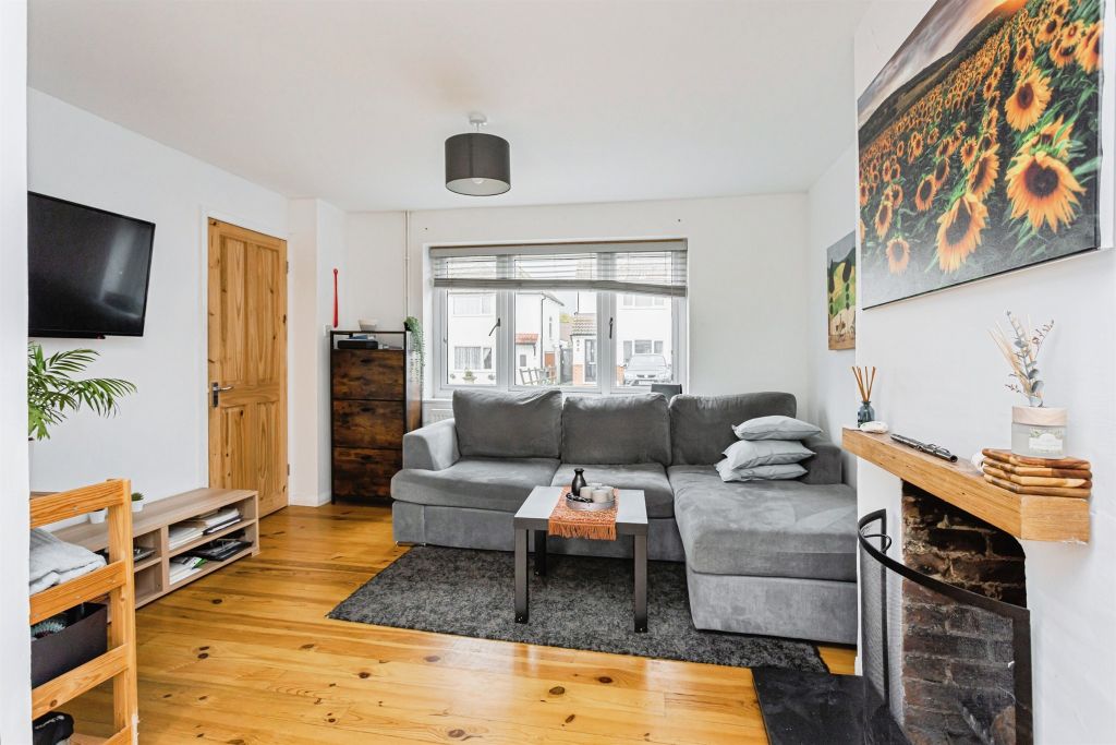 Property photo 3 of 16