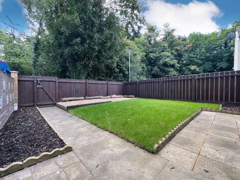 Property photo 2 of 6 Garden