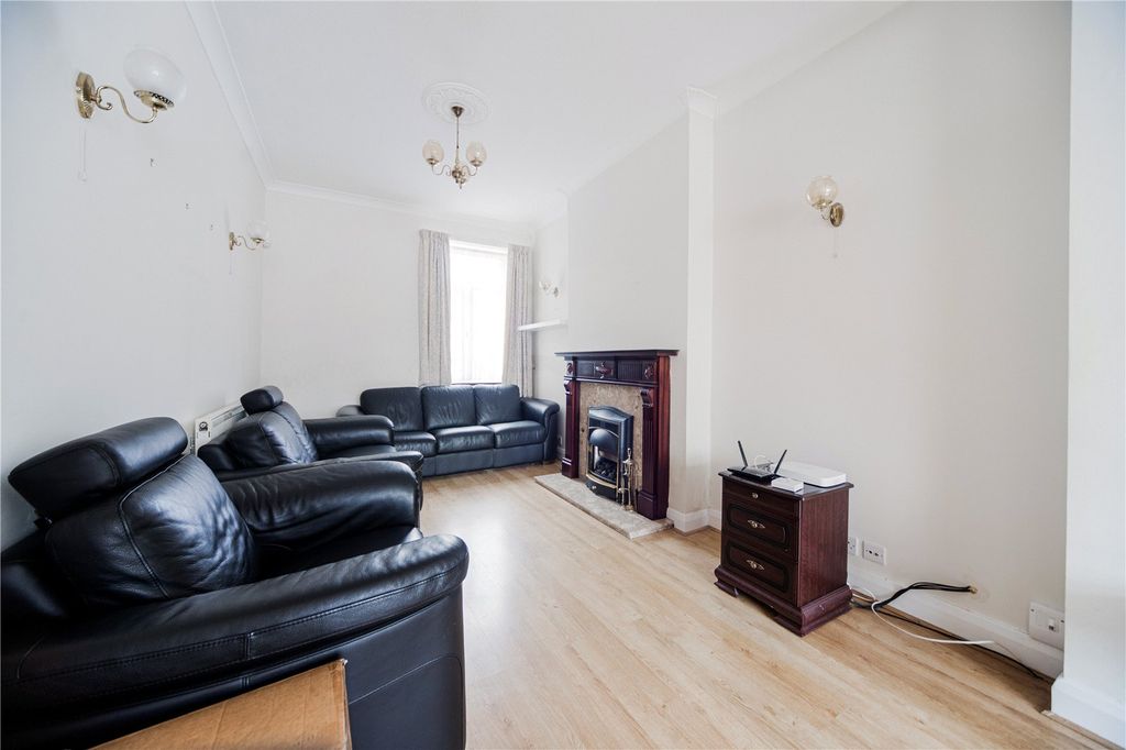 Property photo 3 of 23 Picture No. 03
