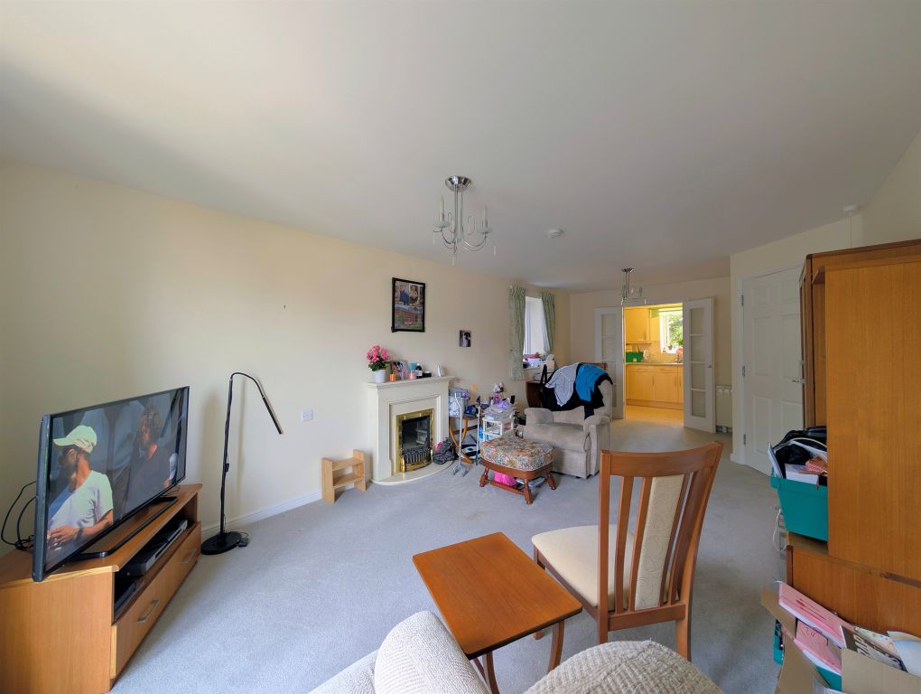 Property photo 3 of 13