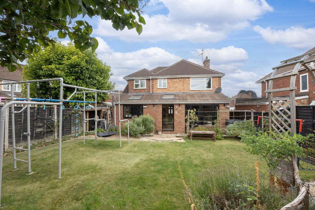 Property photo 2 of 20
