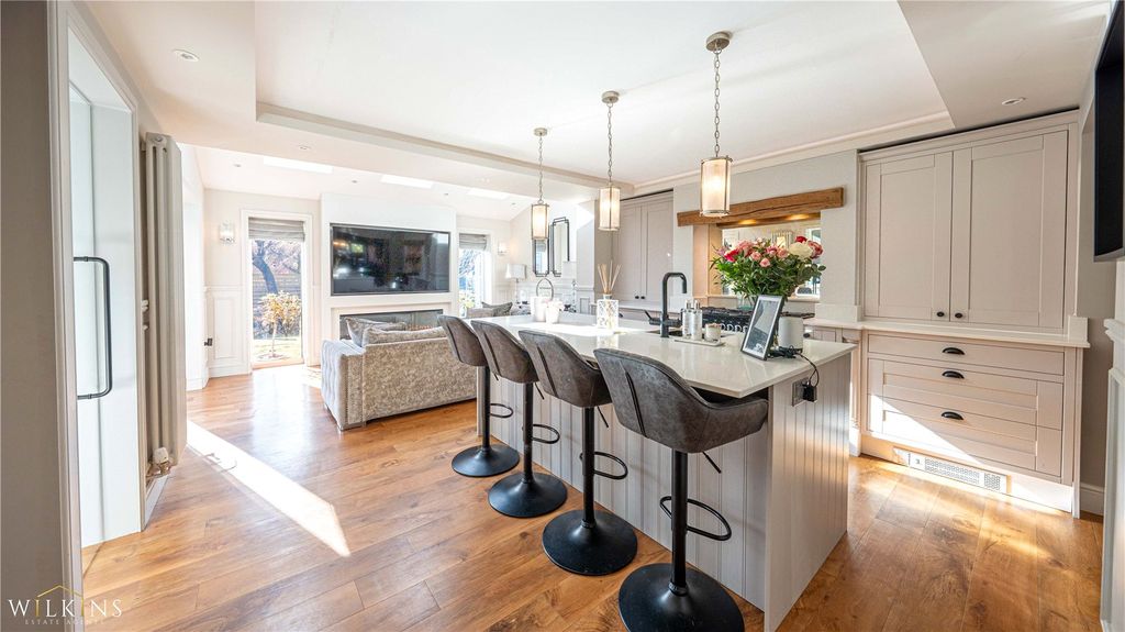 Property photo 2 of 43 Picture No. 06