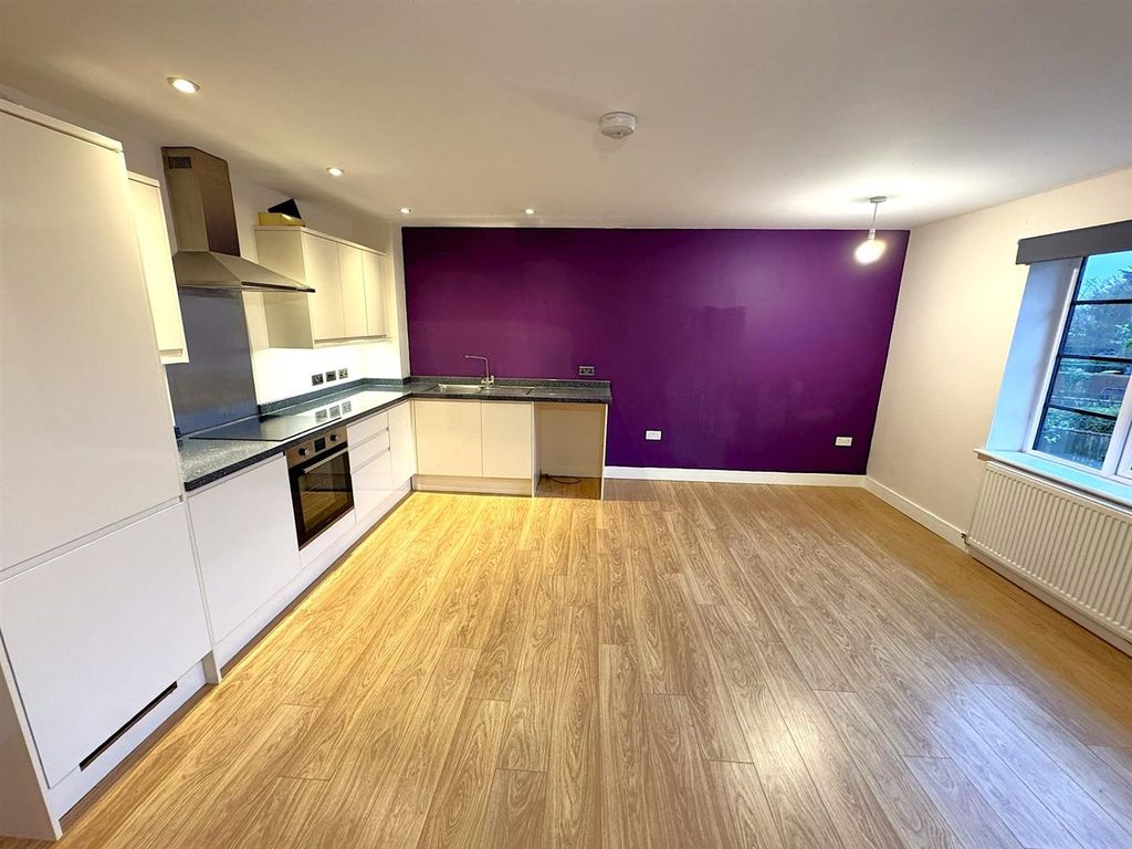 Property photo 3 of 15 698B3E61.Jpg