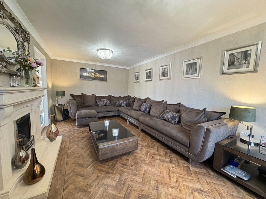 Property photo 2 of 45