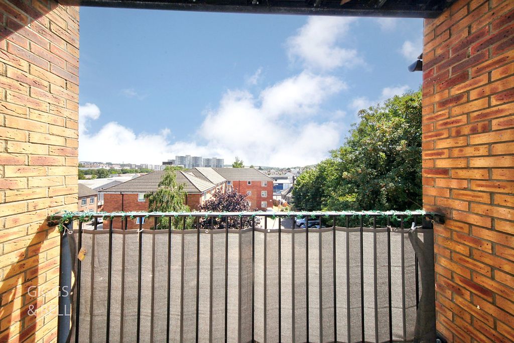 Property photo 2 of 12 5314533