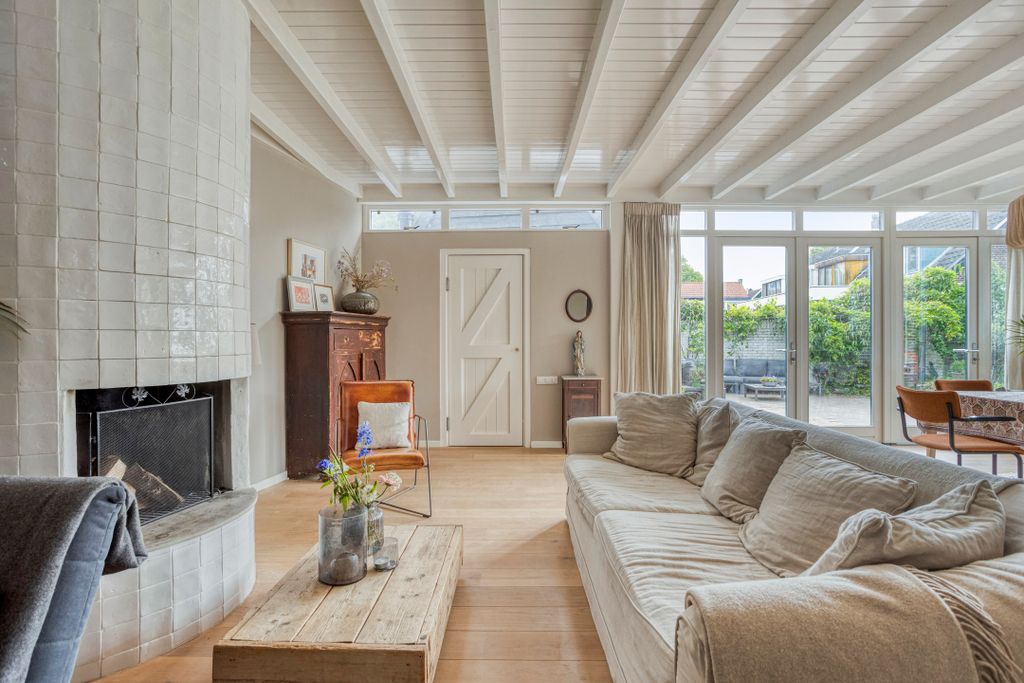 Property photo 3 of 47