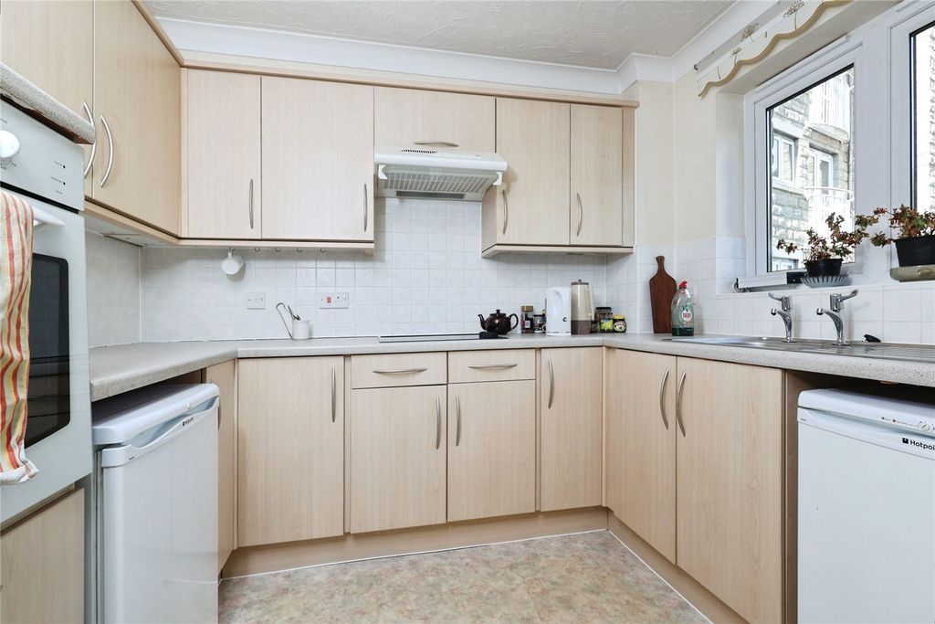 Property photo 2 of 10 Picture No. 23