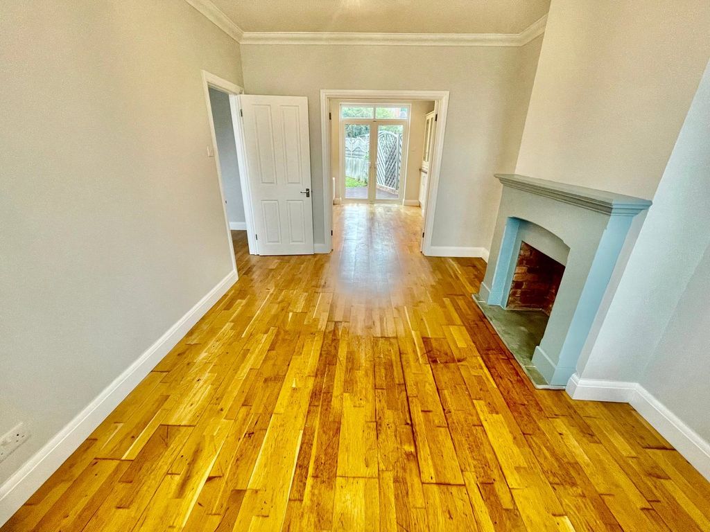 Property photo 2 of 21 Picture No. 02