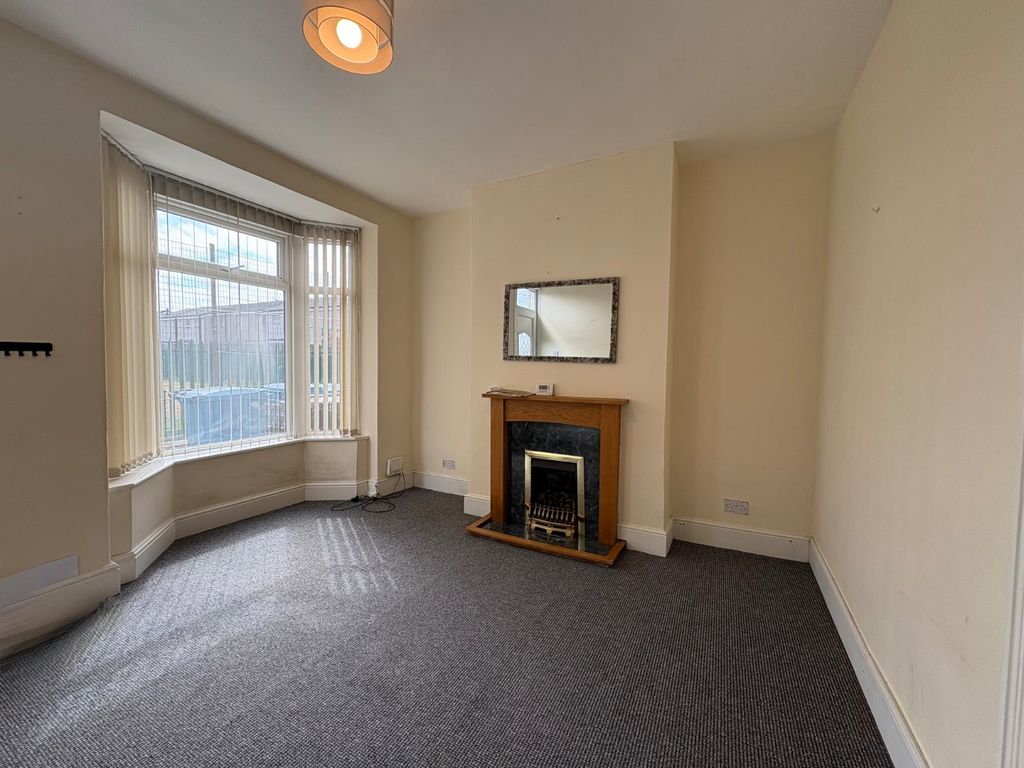 Property photo 2 of 9 Picture No. 11
