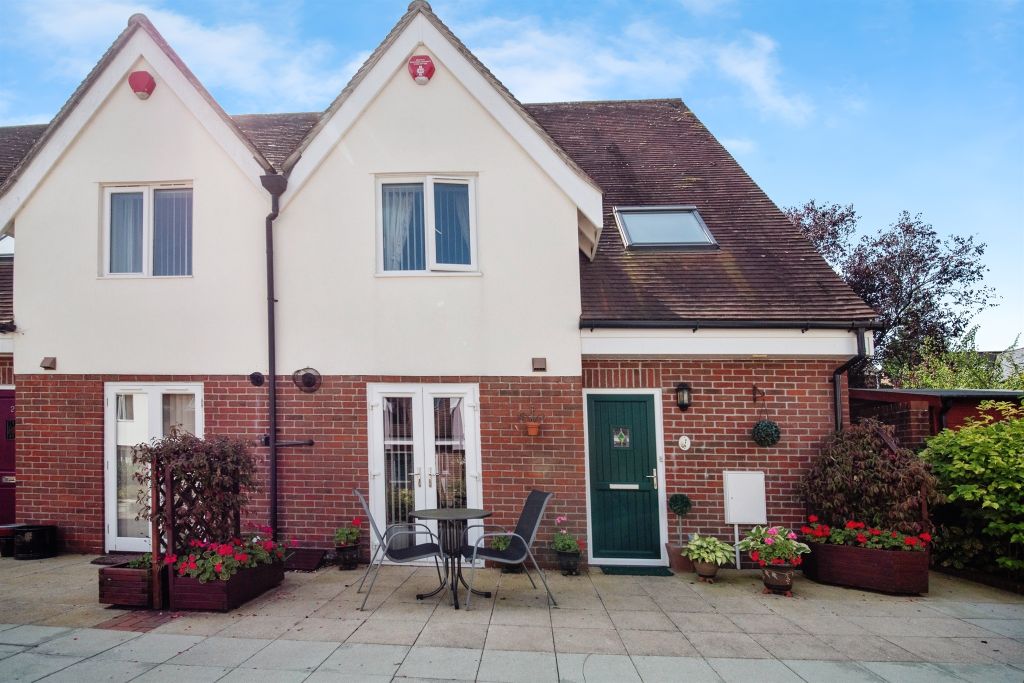 Property photo 1 of 14