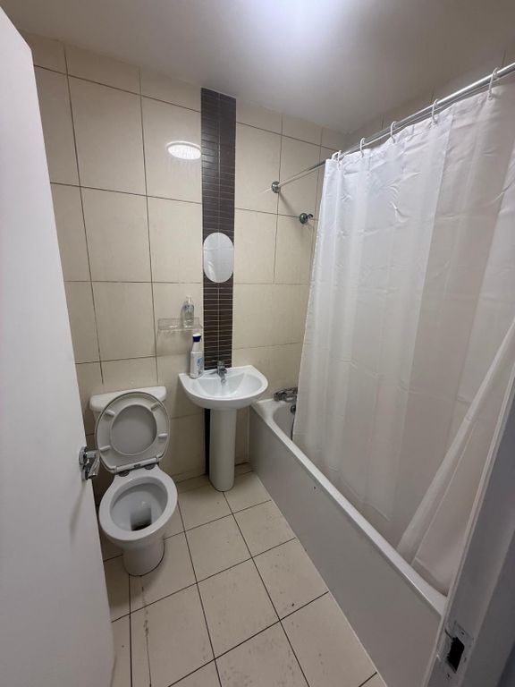Property photo 1 of 3