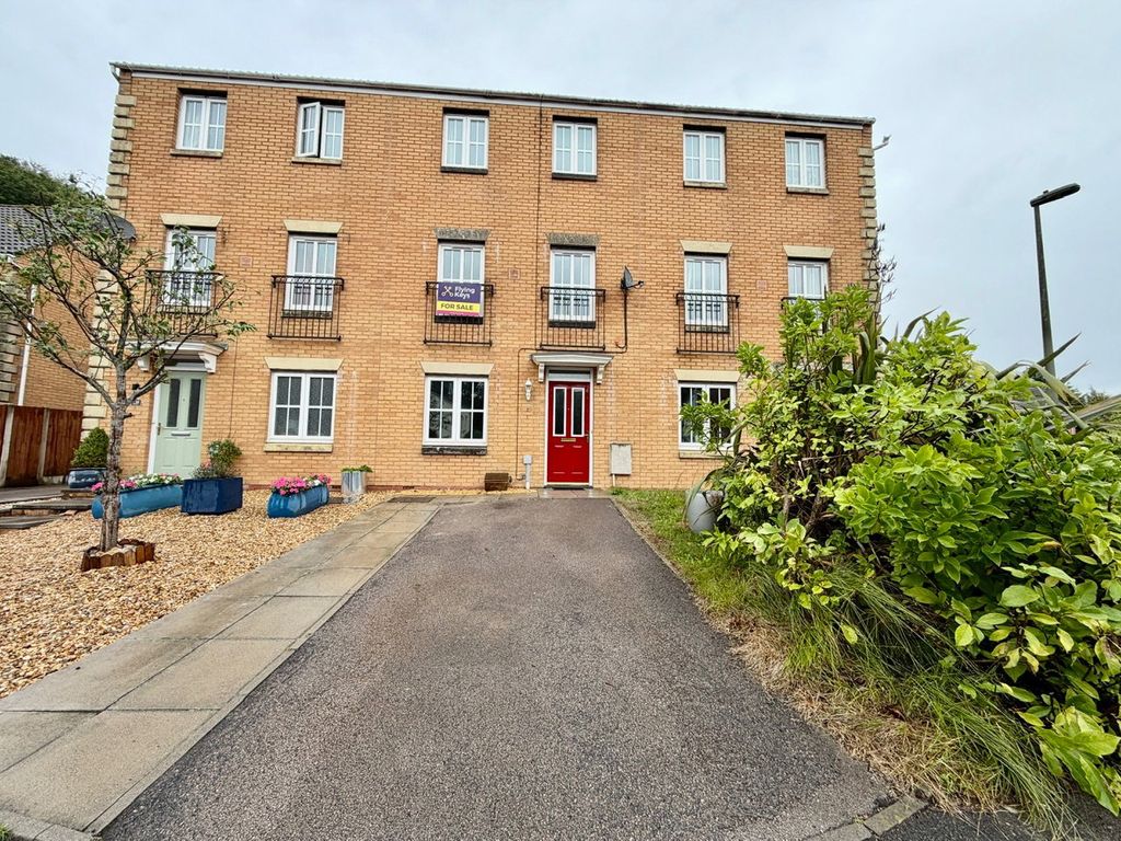 Property photo 1 of 34