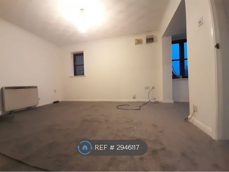 Property photo 3 of 8