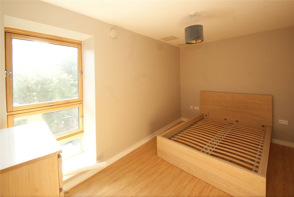 Property photo 3 of 5 Picture No. 04