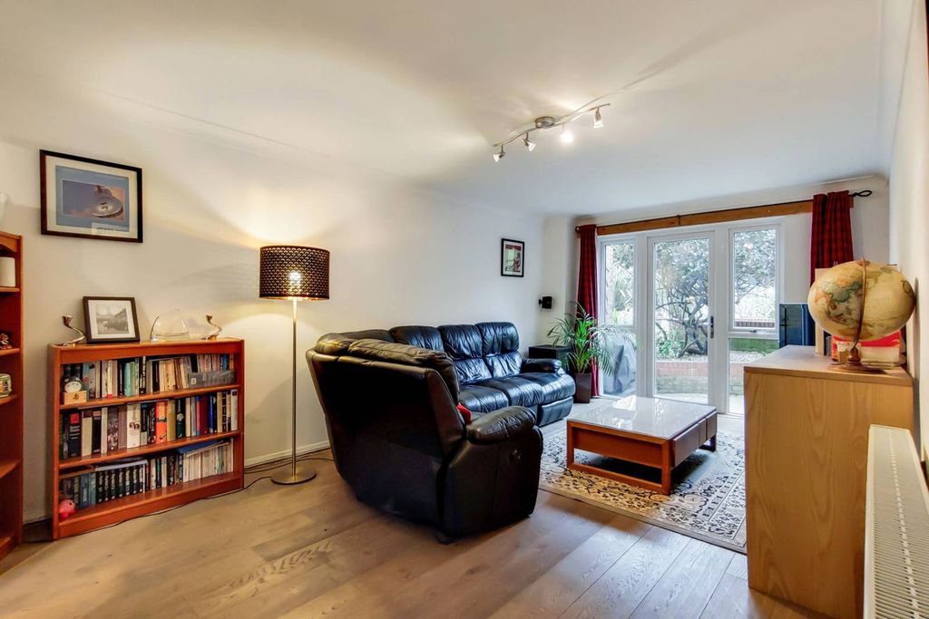 Property photo 1 of 19