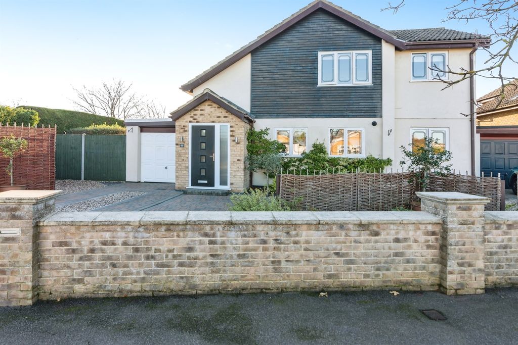 Property photo 2 of 16