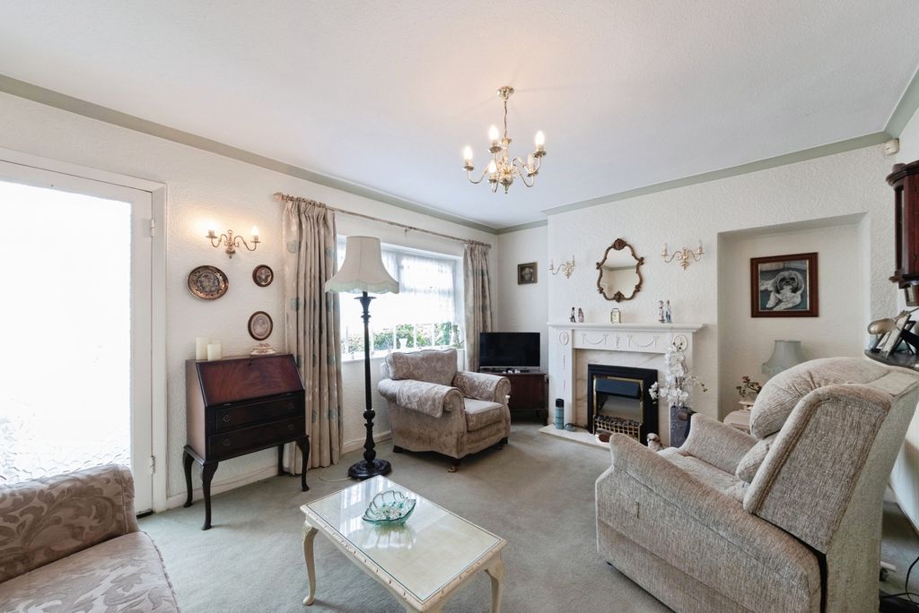 Property photo 2 of 16 Pbox-Img.Jpg