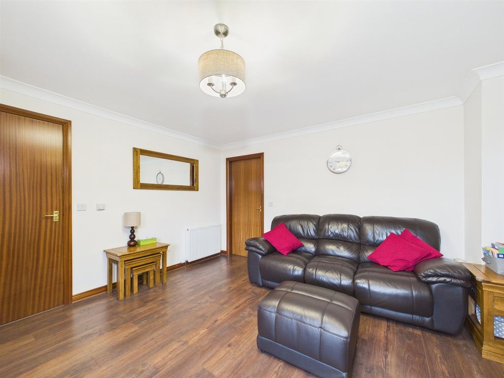 Property photo 3 of 18 Cam01486G0-Pr0986-Still003.Jpg