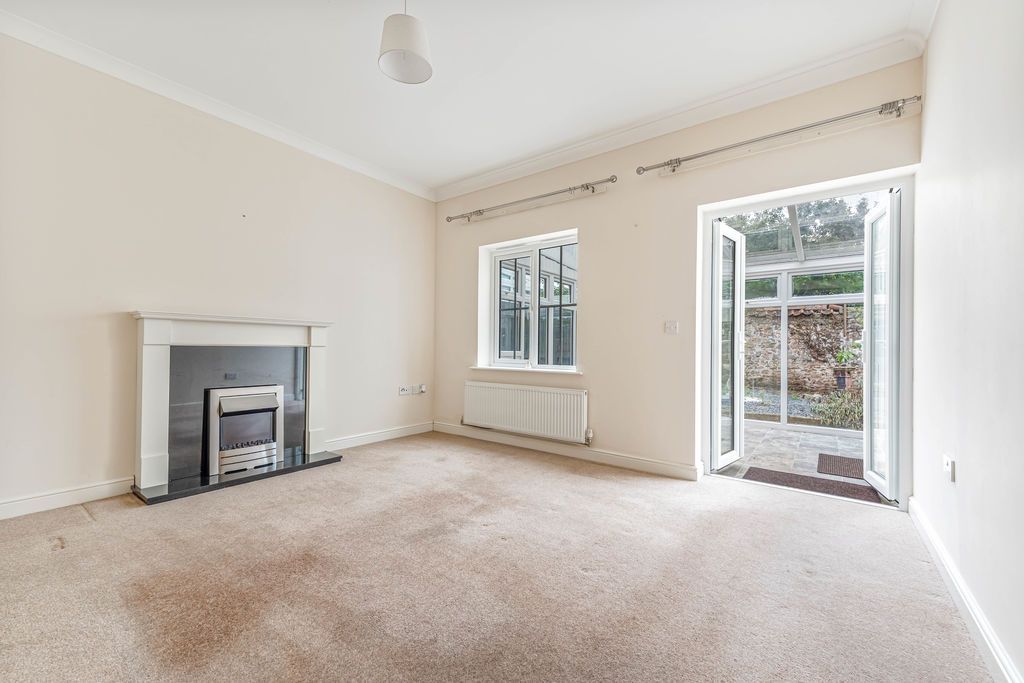 Property photo 2 of 17 Photo 10