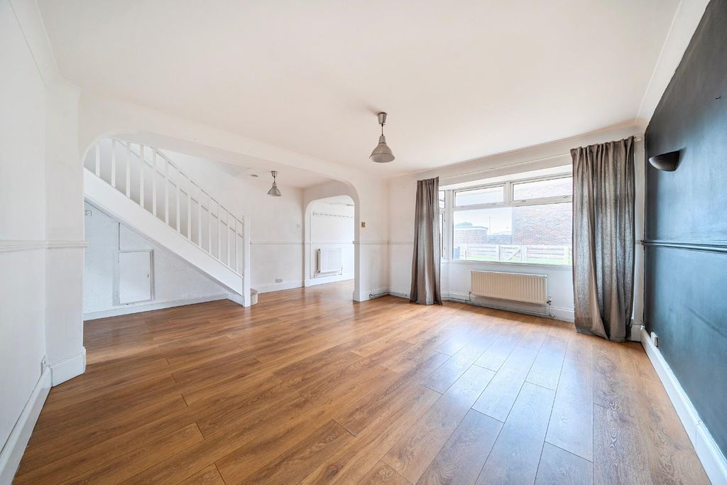 Property photo 3 of 16 1385368-2-69A018F831E0E.Jpg