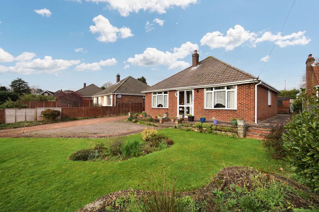 Property photo 2 of 14