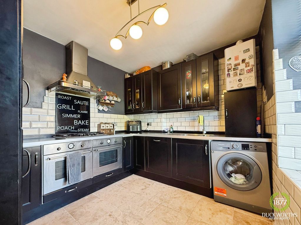 Property photo 2 of 30