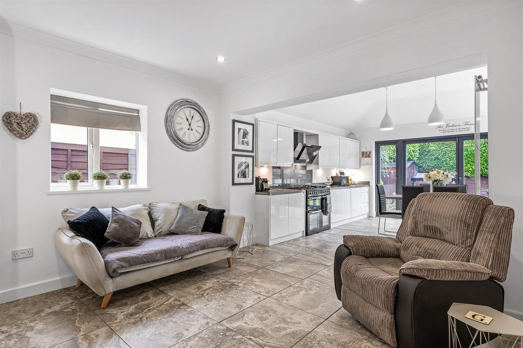 Property photo 3 of 32 Internal-11.Jpg