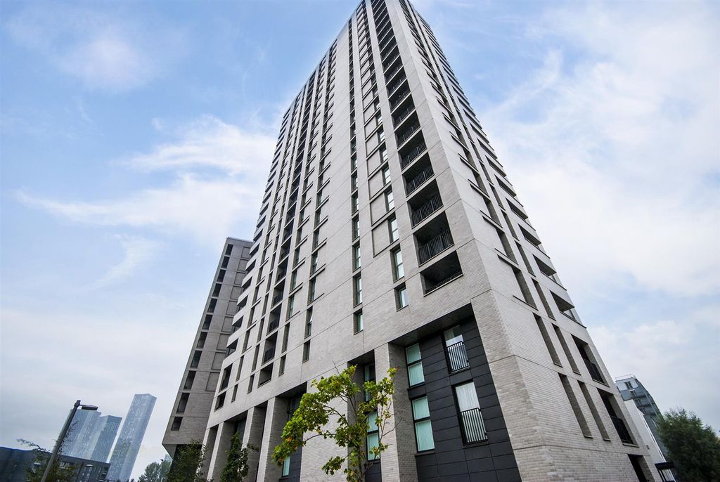 Property photo 1 of 17 Regentrd2.Jpg