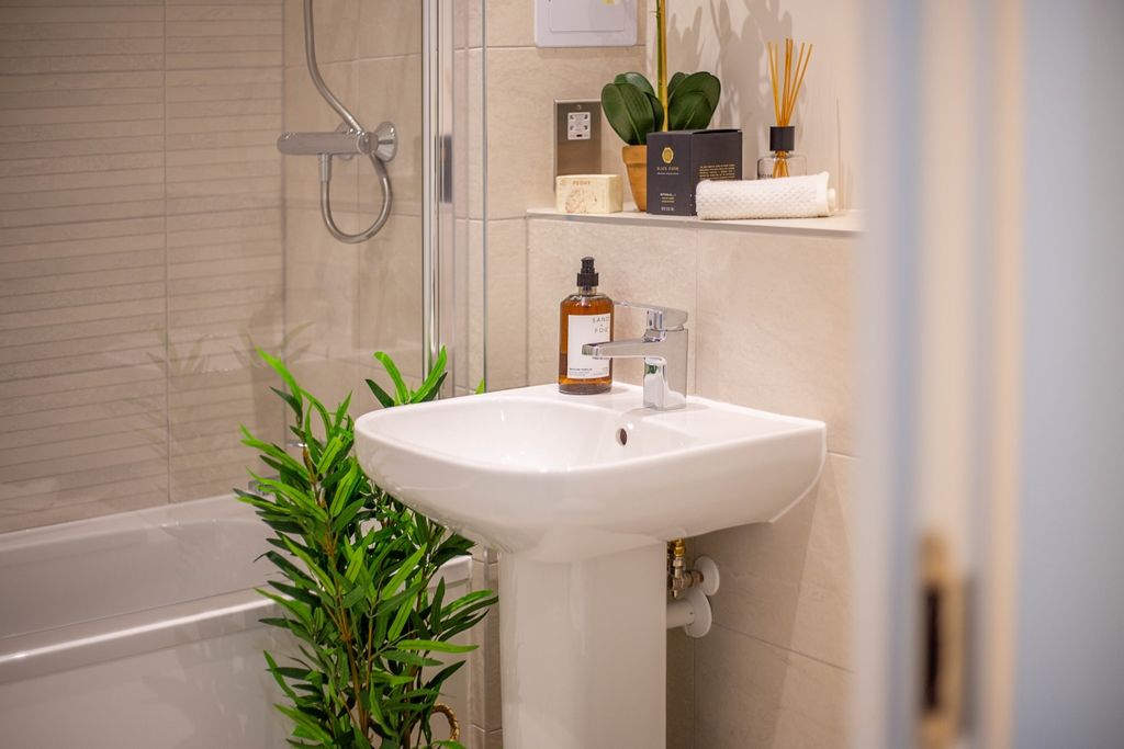 Property photo 3 of 11 106-Foundry-House...