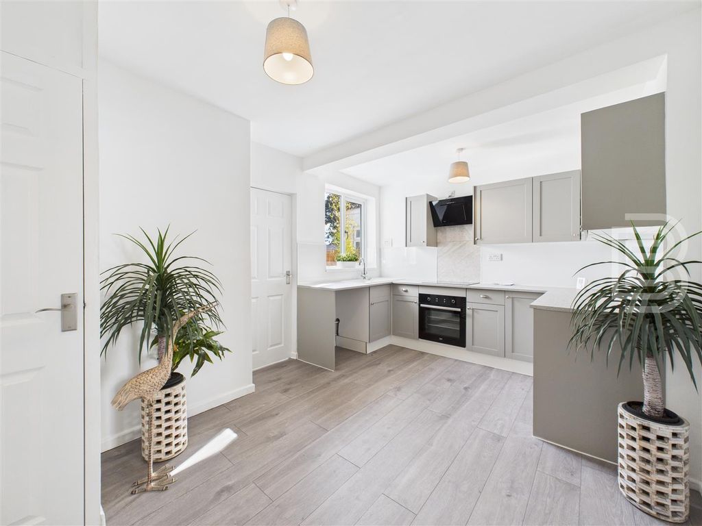 Property photo 2 of 13 Cam05587G0-Pr0051-Still007.Jpg