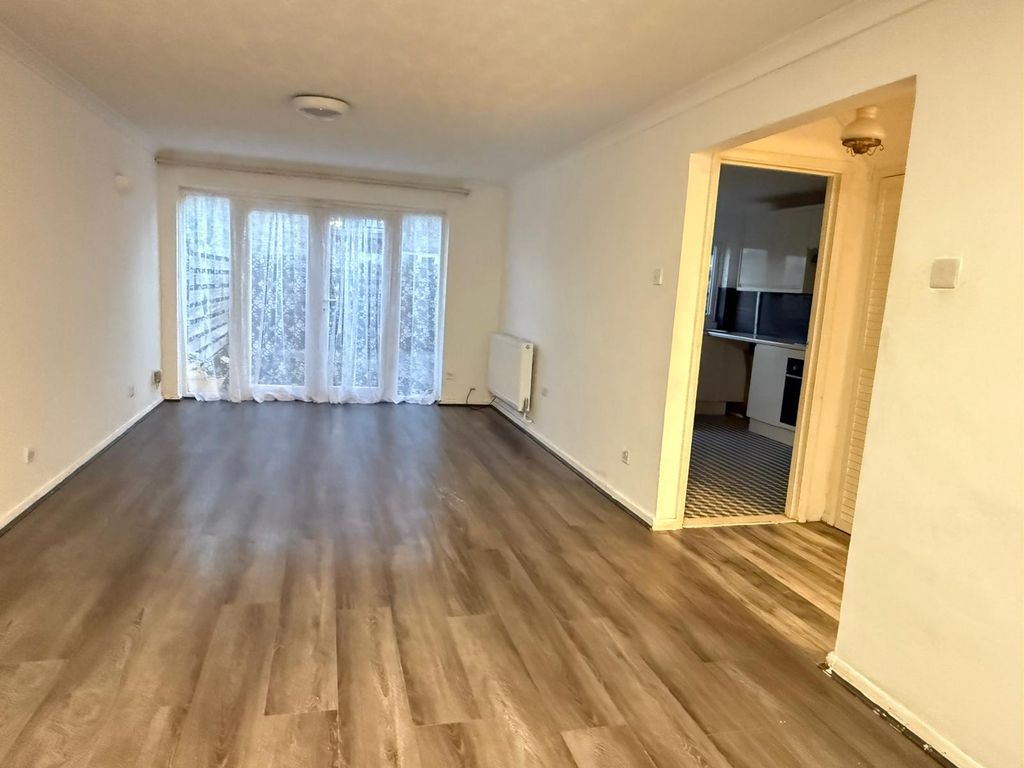 Property photo 2 of 7 Gallery