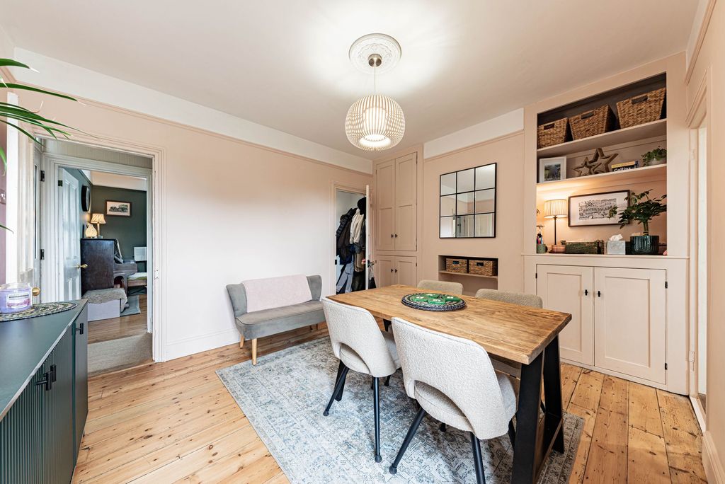 Property photo 3 of 27 Dining Room (1)