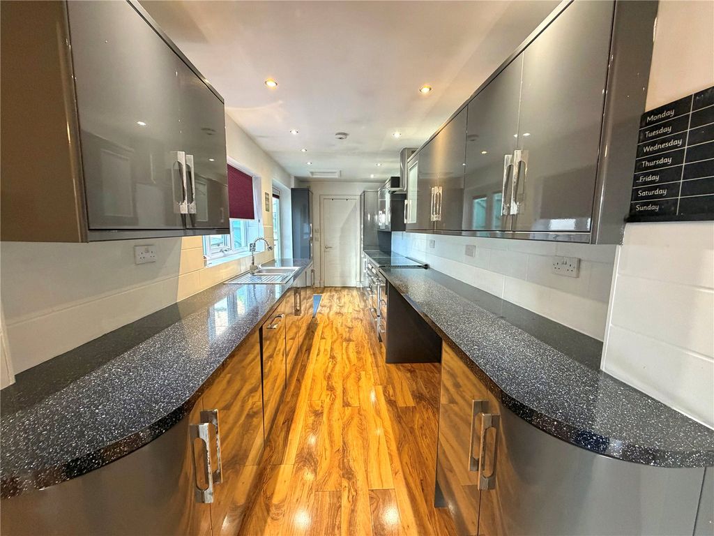 Property photo 2 of 22 Picture No. 53