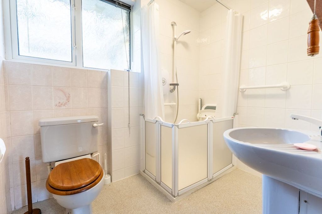 Additional image 16 of 3 bed detached bungalow for saleAvenue Crescent, Abergavenny NP7