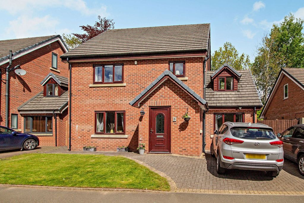Property photo 1 of 30