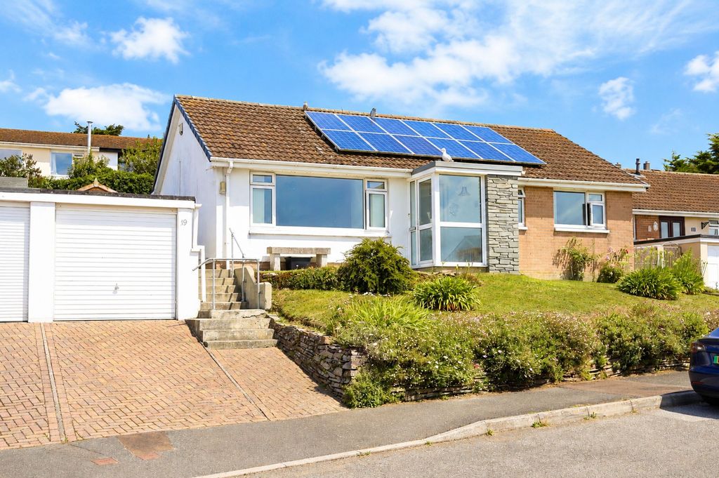 Property photo 1 of 26 External