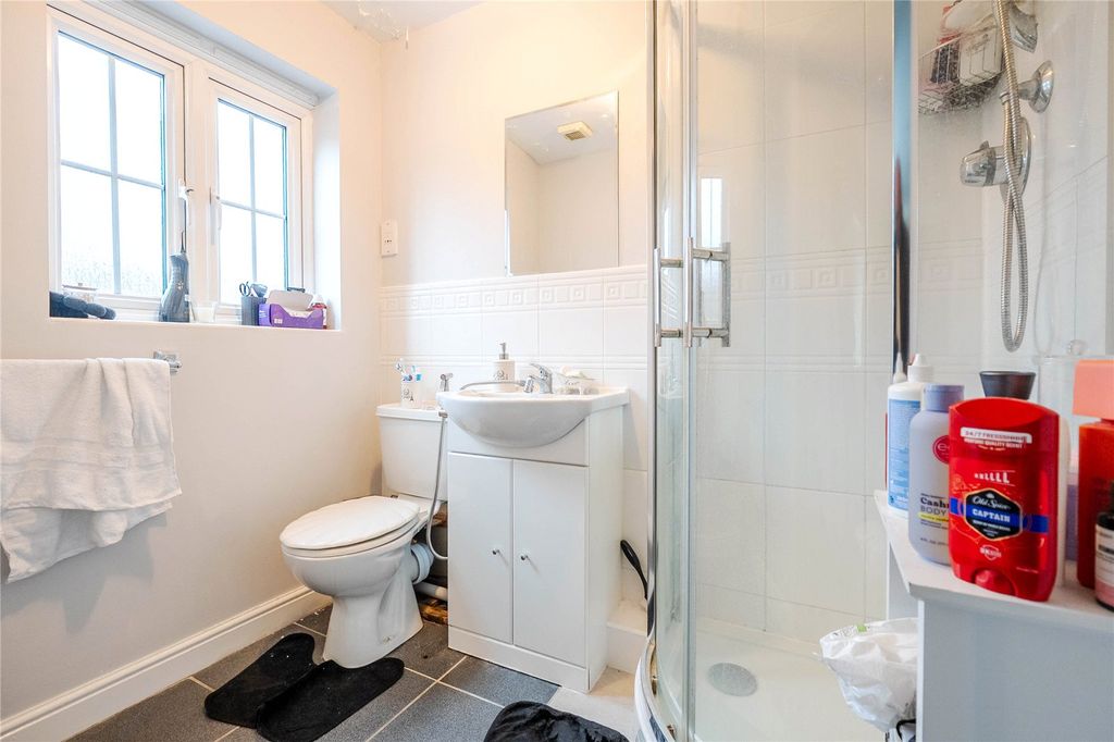 Additional image 9 of 2 bed flat for saleBramley Court, Dunstable, Bedfordshire LU5