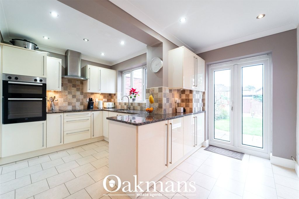 Property photo 2 of 22 Picture No. 28