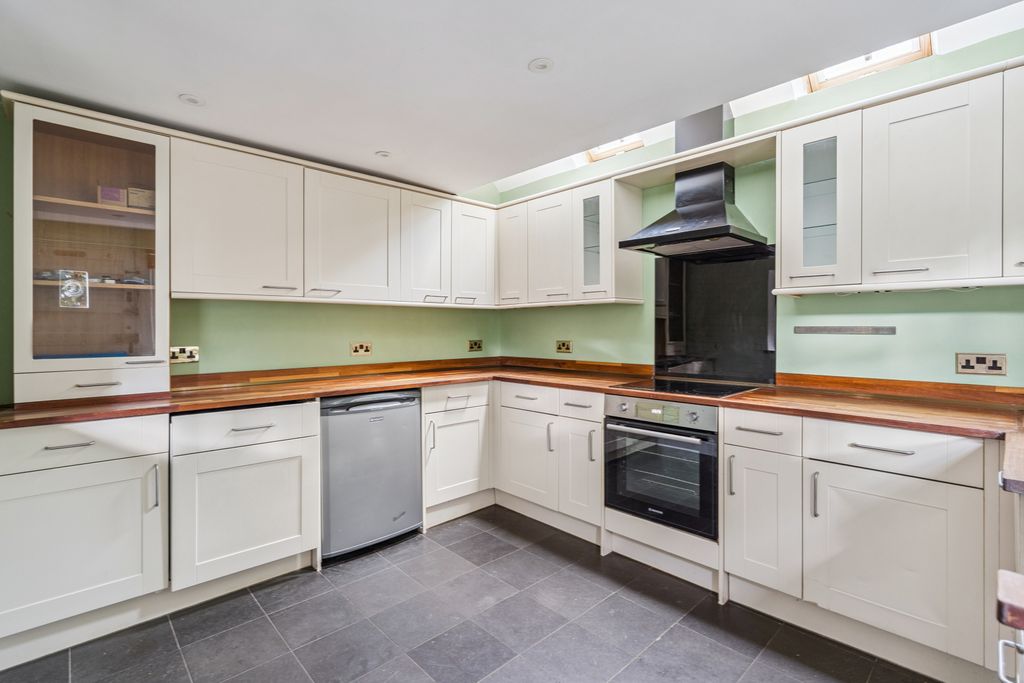 Property photo 3 of 16 Dsc00371-F14837c175B66A448A10A7Cf75255A1F