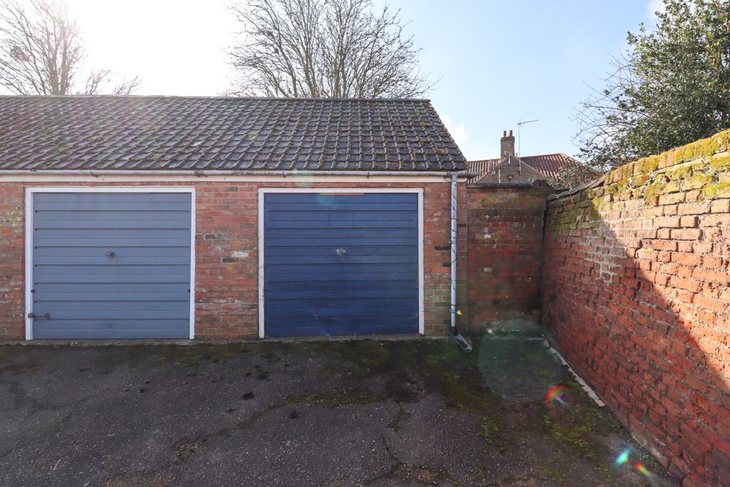 Property photo 1 of 2 4017821