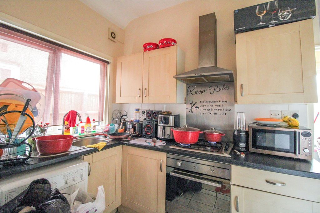 Property photo 3 of 7 Picture No. 10