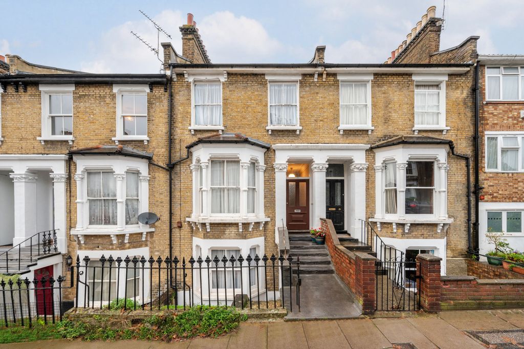 Property photo 1 of 11