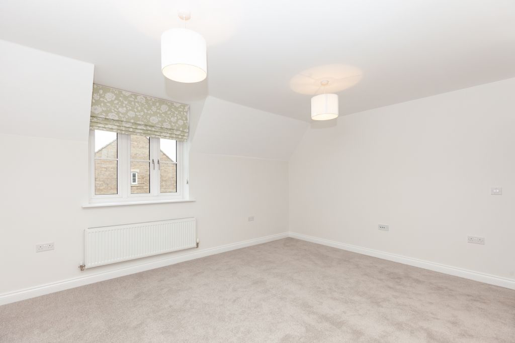 Property photo 3 of 9 183826