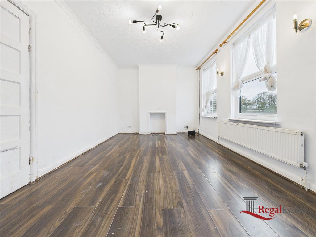 Property photo 2 of 16 Cam02489G0-Pr0233-Still003.Jpg