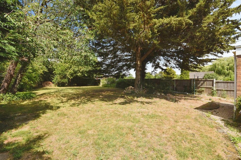 Property photo 2 of 20