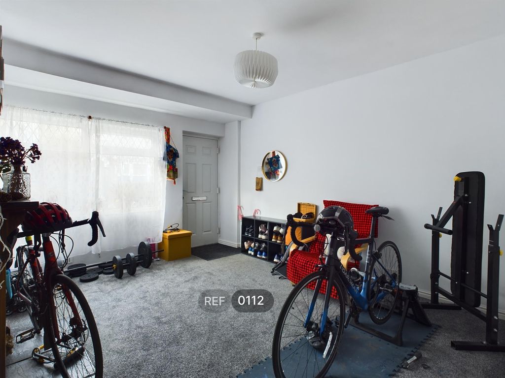 Property photo 3 of 15 Living Room