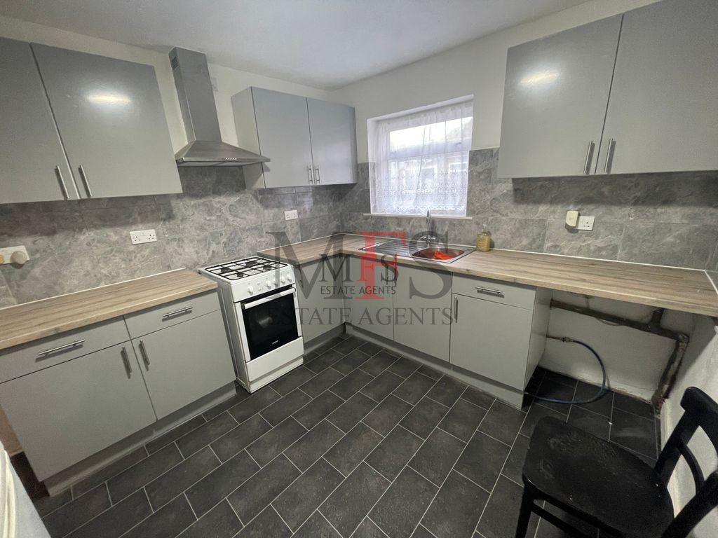 Property photo 2 of 18 Photo 10