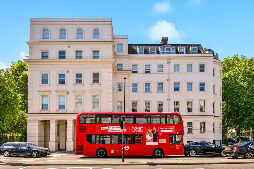 Property photo 1 of 11 Exterior