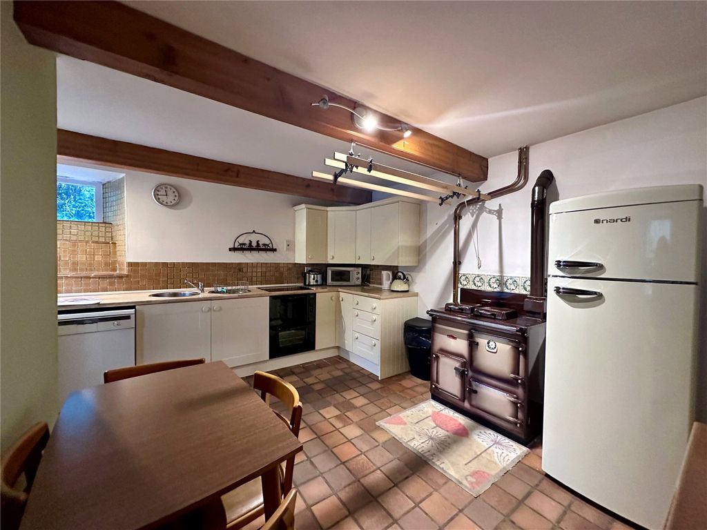 Property photo 3 of 14 Picture No. 10