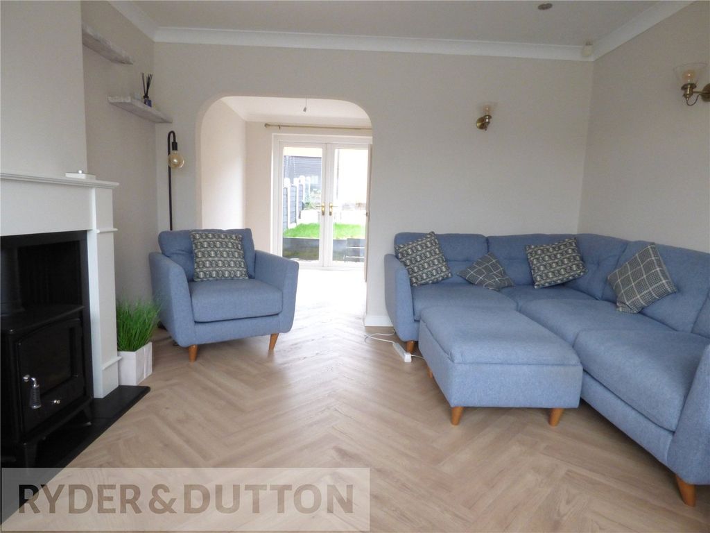 Property photo 2 of 19 Lounge/Dining Area